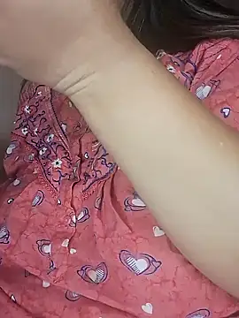 Snapshot of Ravina_patil1 chatting on 02/05/25, 10:41 Ravina patil1 online show from 02/05/25, 10:41