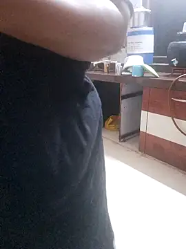 Snapshot of Ravina_patil1 chatting on 03/07/25, 03:18 Ravina patil1 online show from 03/07/25, 03:18