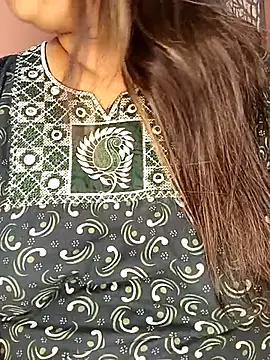 Snapshot of Ravina_patil1 chatting on 10/14/25, 07:58 Ravina patil1 online show from 10/14/25, 07:58