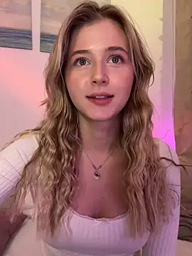 LunaRase online show from 12/09/24, 03:11