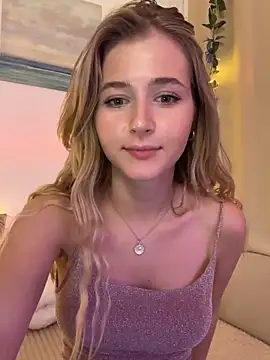 LunaRase online show from 12/19/24, 08:34