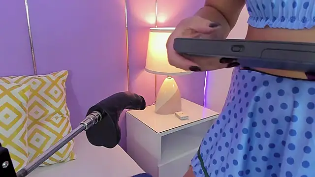 SophyRuiz  online show from 02/25/26, 11:42