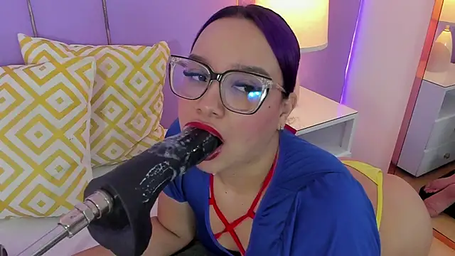 SophyRuiz  online show from 04/22/26, 11:56