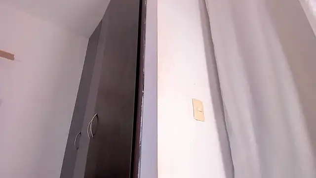 Snapshot of Avaline_Blancx chatting on 02/05/25, 03:23 Avaline Blancx online show from 02/05/25, 03:23