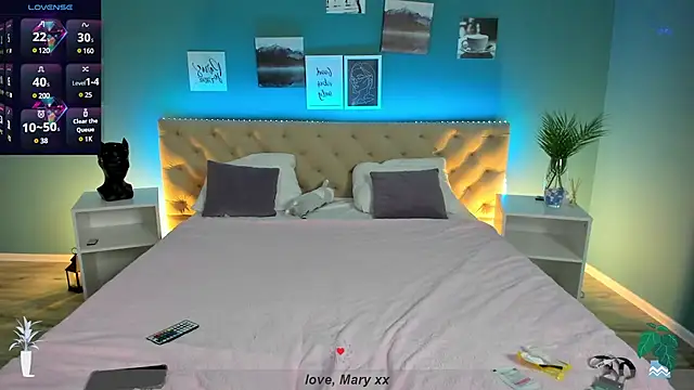 Mary Xextra online show from 02/28/25, 01:05