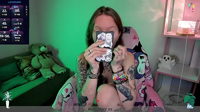 Mary Xextra online show from 11/16/25, 01:00