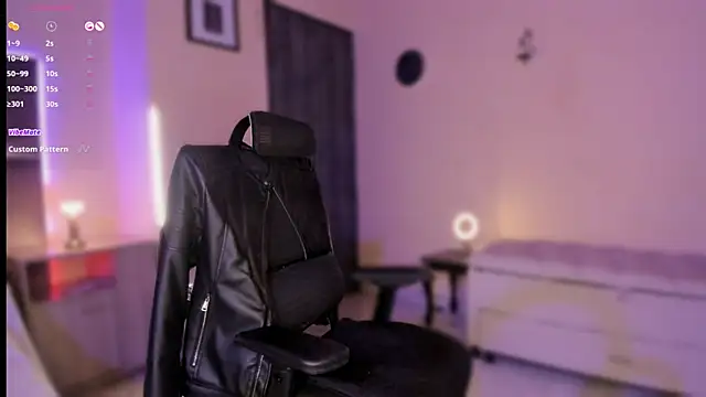 Snapshot of Jess_Collen chatting on 03/18/25, 04:37 Jess Collen online show from 03/18/25, 04:37