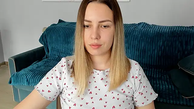 Snapshot of Mia_shy1 chatting on 02/05/25, 10:19 Mia shy1 online show from 02/05/25, 10:19