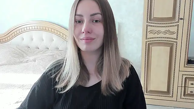 Snapshot of Mia_shy1 chatting on 09/14/25, 06:12 Mia shy1 online show from 09/14/25, 06:12
