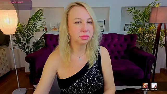 Anny Jey  online show from 04/24/26, 06:10