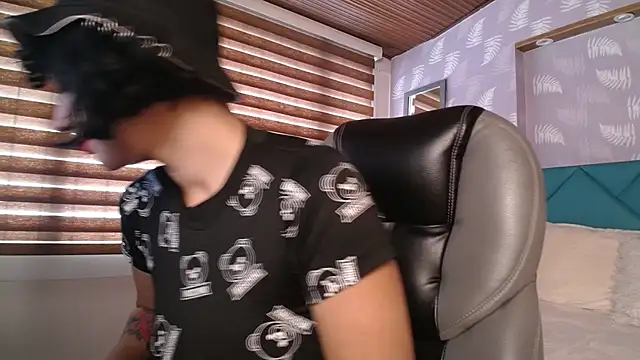 Moony 14 online show from 03/06/25, 02:18