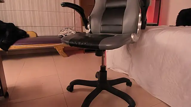 Moony 14 online show from 12/02/25, 02:12