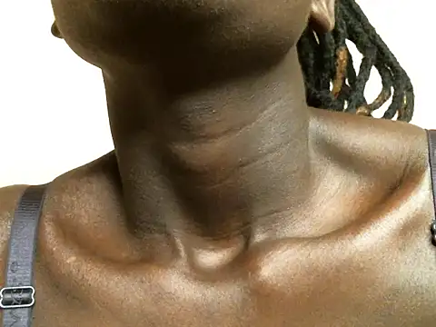 Snapshot of bigassmay chatting on 01/07/25, 12:55 bigassmay online show from 01/07/25, 12:55