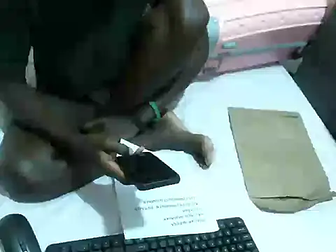 Snapshot of bigassmay chatting on 01/14/25, 06:07 bigassmay online show from 01/14/25, 06:07