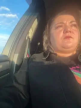 Snapshot of MikyVesela chatting on 10/09/25, 05:05 MikyVesela online show from 10/09/25, 05:05