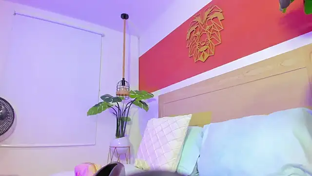 Snapshot of enma30_ chatting on 10/27/25, 02:10 enma30 online show from 10/27/25, 02:10