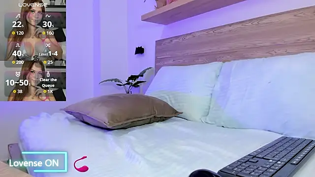 Snapshot of enma30_ chatting on 10/28/25, 01:47 enma30 online show from 10/28/25, 01:47