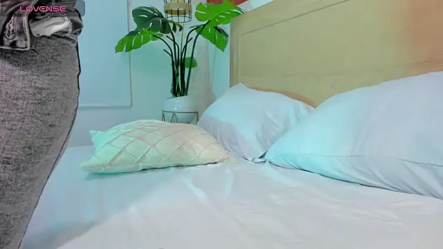 Snapshot of enma30_ chatting on 10/29/25, 01:57 enma30 online show from 10/29/25, 01:57