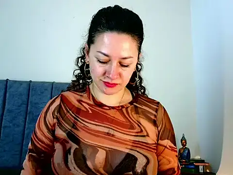Snapshot of ArtesanaMK chatting on 09/20/25, 05:47 ArtesanaMK online show from 09/20/25, 05:47