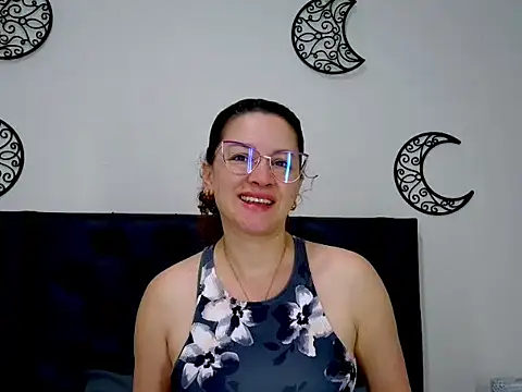 Snapshot of ArtesanaMK chatting on 09/26/25, 11:25 ArtesanaMK online show from 09/26/25, 11:25