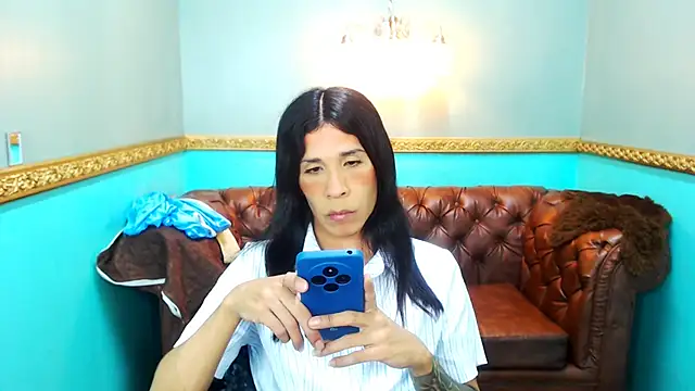 Snapshot of SaraSofia44 chatting on 05/14/26, 09:32 SaraSofia44 online show from 05/14/26, 09:32