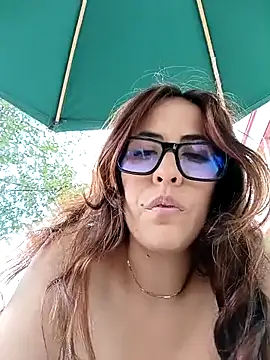 Snapshot of Lena-32 chatting on 02/26/25, 07:27 Lena-32 online show from 02/26/25, 07:27