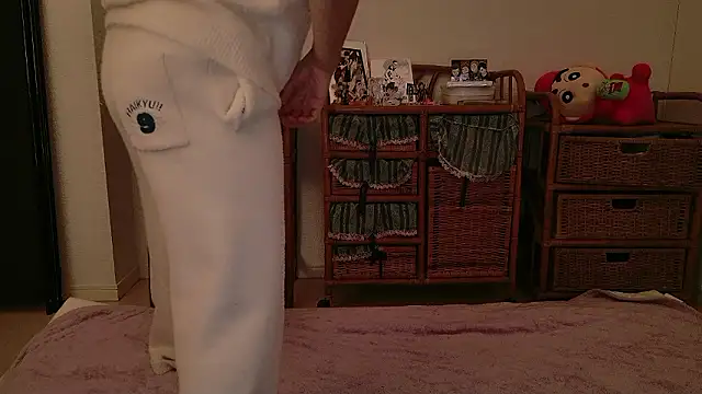 Megu Melon online show from 10/31/25, 10:27