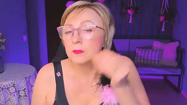 sugar vivien online show from 03/22/25, 09:13