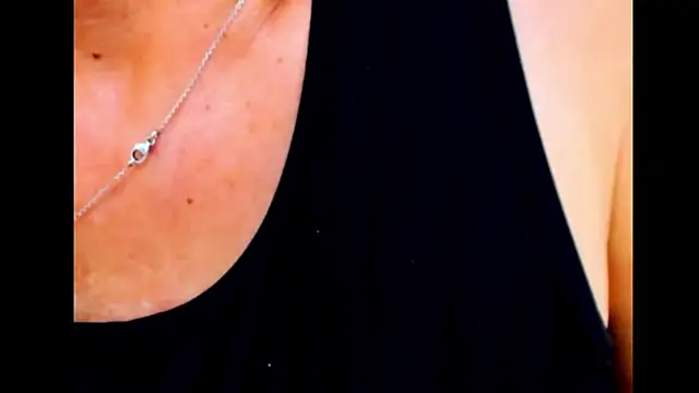 Snapshot of HorniestMilf chatting on 02/09/25, 03:11 HorniestMilf online show from 02/09/25, 03:11