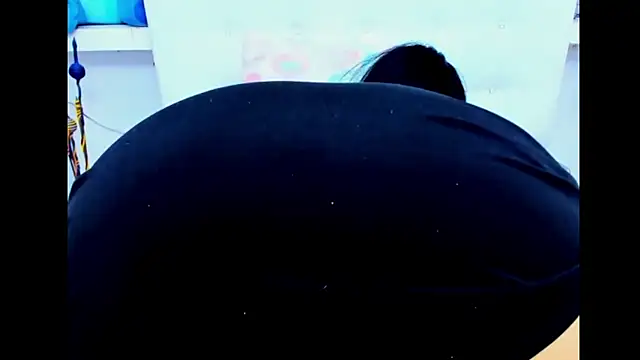 Snapshot of HorniestMilf chatting on 02/21/25, 01:22 HorniestMilf online show from 02/21/25, 01:22