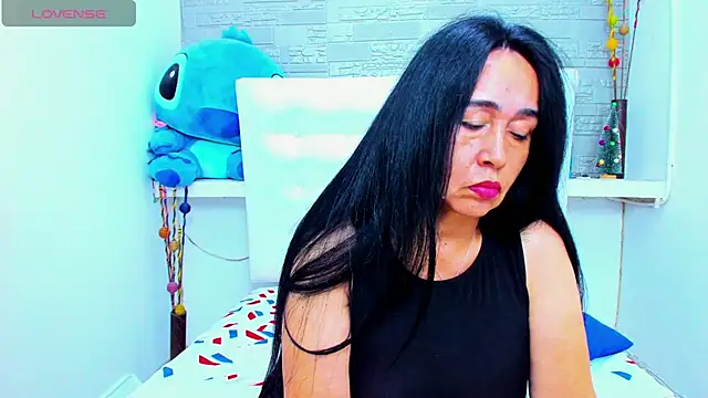 Snapshot of HorniestMilf chatting on 03/13/25, 12:27 HorniestMilf online show from 03/13/25, 12:27