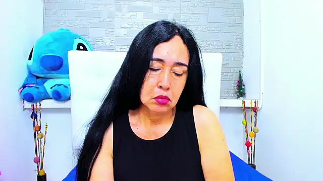 Snapshot of HorniestMilf chatting on 09/28/25, 05:29 HorniestMilf online show from 09/28/25, 05:29