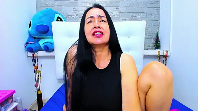 Snapshot of HorniestMilf chatting on 10/05/25, 03:54 HorniestMilf online show from 10/05/25, 03:54