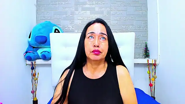 Snapshot of HorniestMilf chatting on 10/12/25, 04:39 HorniestMilf online show from 10/12/25, 04:39