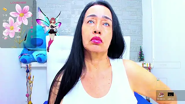 Snapshot of HorniestMilf chatting on 10/24/25, 09:11 HorniestMilf online show from 10/24/25, 09:11