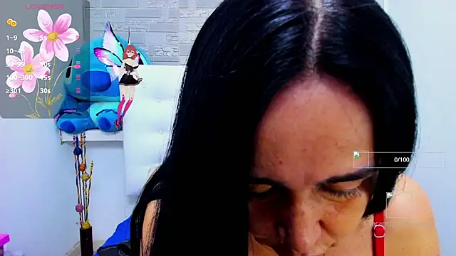 Snapshot of HorniestMilf chatting on 10/25/25, 08:58 HorniestMilf online show from 10/25/25, 08:58