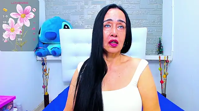 Snapshot of HorniestMilf chatting on 10/29/25, 10:55 HorniestMilf online show from 10/29/25, 10:55