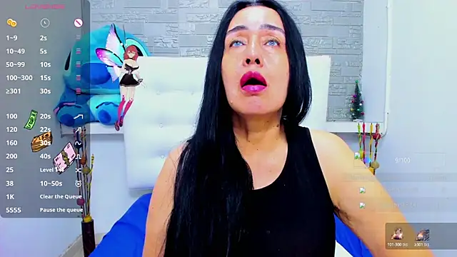 Snapshot of HorniestMilf chatting on 11/17/25, 07:52 HorniestMilf online show from 11/17/25, 07:52