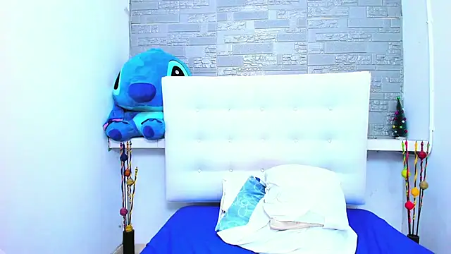 Snapshot of HorniestMilf chatting on 11/24/25, 09:03 HorniestMilf online show from 11/24/25, 09:03