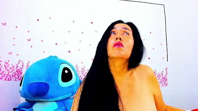 Snapshot of HorniestMilf chatting on 07/04/26, 09:32 HorniestMilf online show from 07/04/26, 09:32