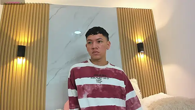 JulianRose 1 online show from 02/18/25, 11:22