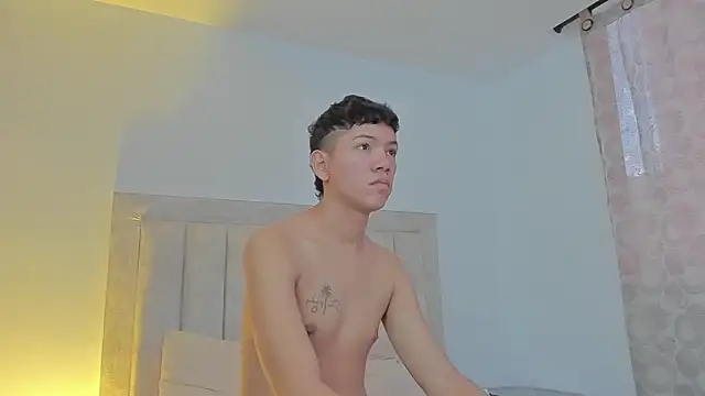 JulianRose 1 online show from 02/26/25, 11:30