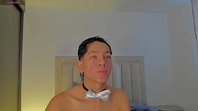 JulianRose 1 online show from 09/13/25, 09:03