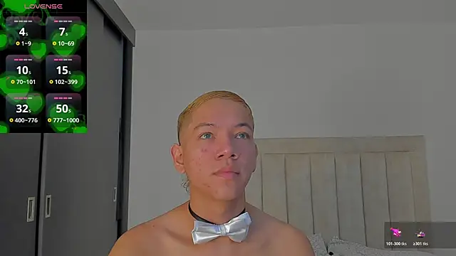 JulianRose 1 online show from 10/26/25, 11:16