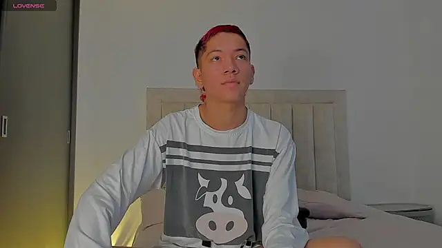 JulianRose 1 online show from 12/05/25, 12:36