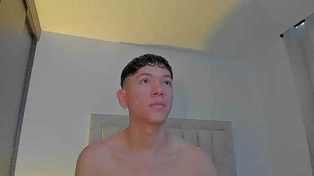 JulianRose 1 online show from 04/11/26, 12:20