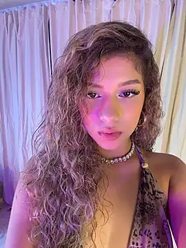 Snapshot of Melina-Smith chatting on 07/04/26, 11:44 Melina-Smith online show from 07/04/26, 11:44