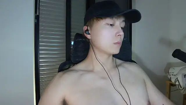 Tkcqcc online show from 03/02/25, 03:37