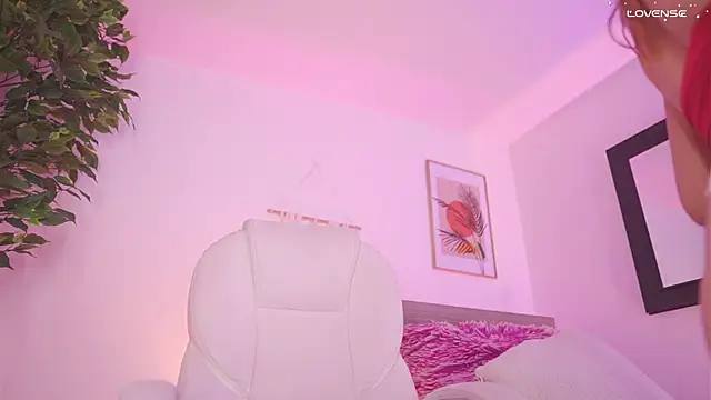 Eyleen 24 online show from 03/19/25, 10:42