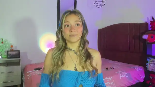 alisson zafiro  online show from 12/17/24, 12:22